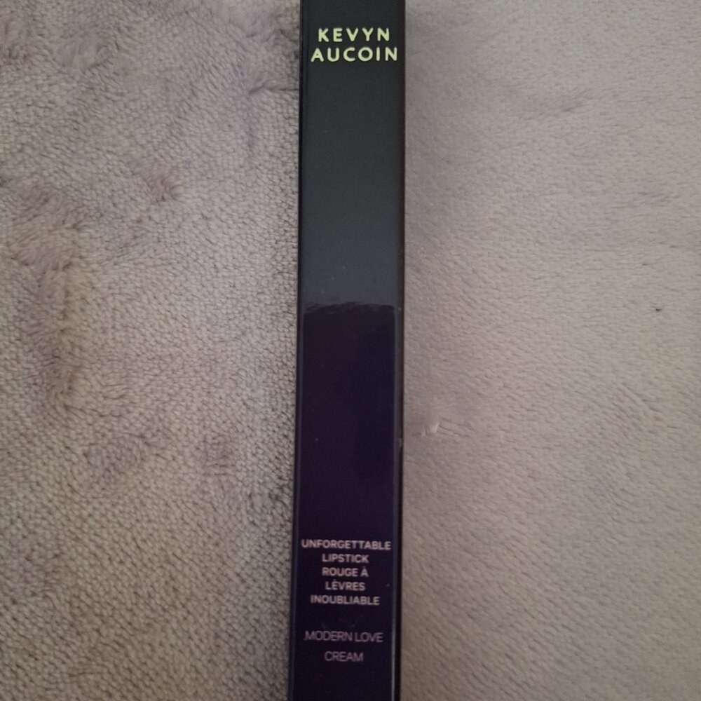 Kevyn Aucoin - Unforgettable Lipstick